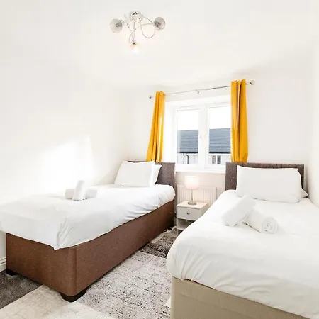 Semesterbostad Beautiful Brand New - Sleeps Up To 5! Bristol
