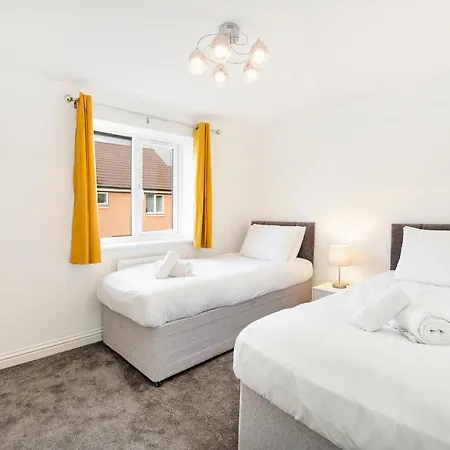 Semesterbostad Beautiful Brand New - Sleeps Up To 5!